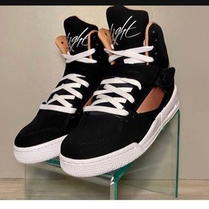 Women’s Nike air Jordan flight 45 vintage size 6